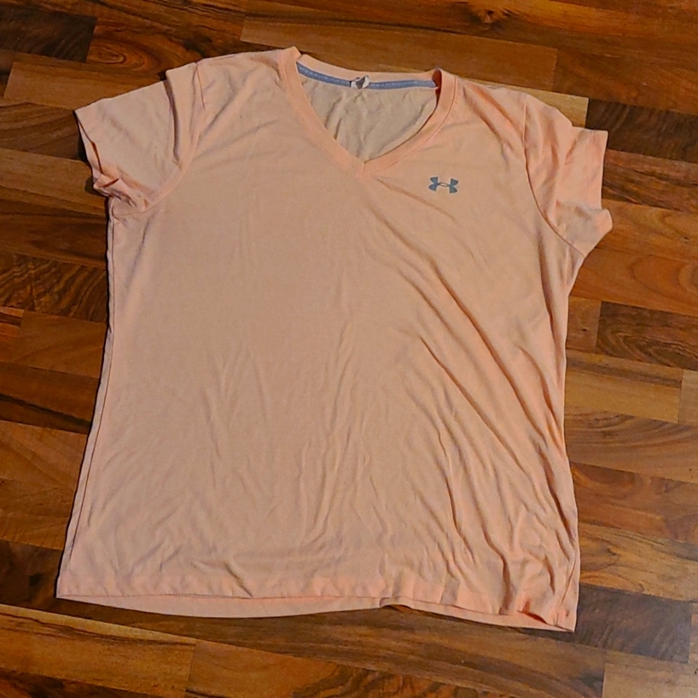 Under Armour tshirt